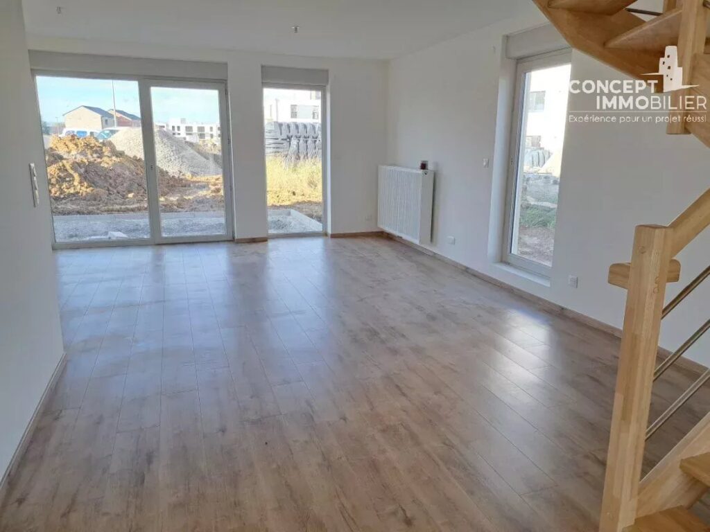 Maison Fameck 5 pièce(s) 111 m2 – garage et jardin – quartier calme – 5 pièces – 4 chambres – 111 m²