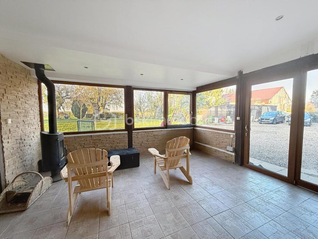 Maison Briarde de Caractère • 173 m² habitables • 2 200 m² de terrain • Entièrement rénovée – 7 pièces – 5 chambres – 173 m²