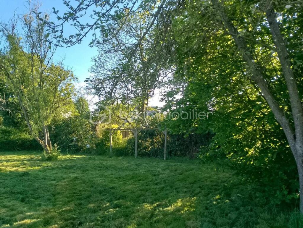 Terrain de 678 m² avec vue dégagée sur la campagne – NR pièces – NR chambres – 678 m²