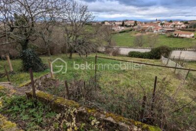 BATIMENT A RENOVER – 1 pièce – 1 chambre – 180 m²