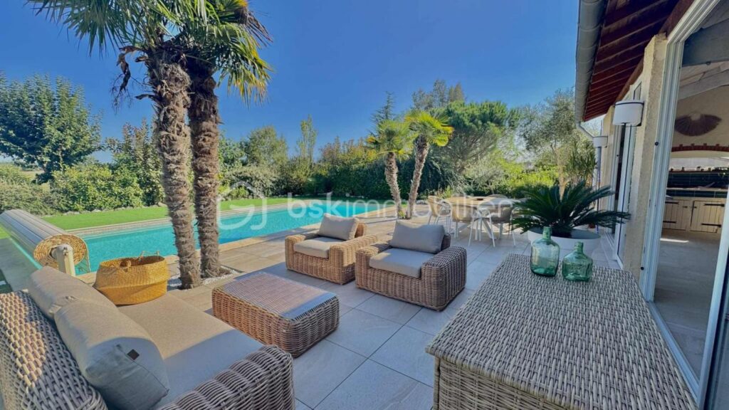 Couffouleux – Maison T6 avec piscine et sous-sol – 6 pièces – 4 chambres – 165 m²