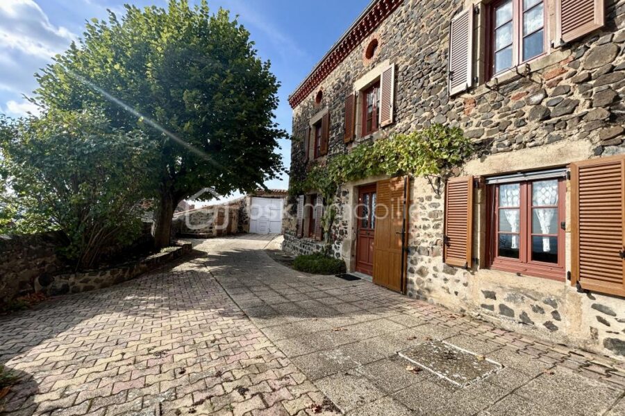 Maison à vendre à Usson