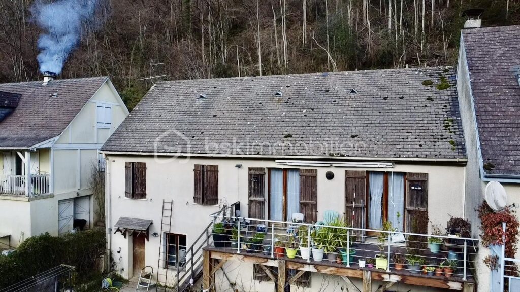 A saisir maison avec un fort potentiel – 5 pièces – 3 chambres – 108 m²