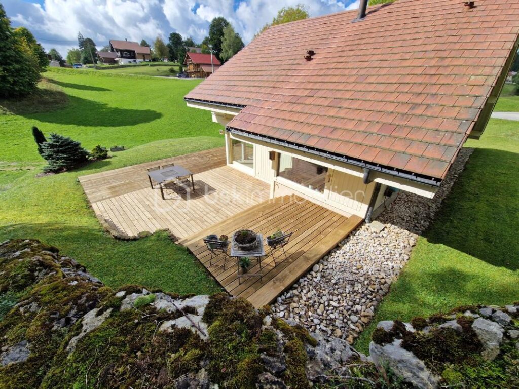 MAGNIFIQUE MAISON BOIS CONTEMPORAINE – 7 pièces – 5 chambres – 151 m²