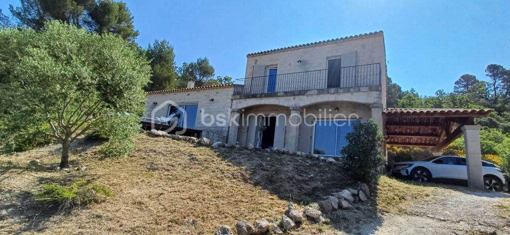 Maison vue dominante (5 chambres, piscine) au calme – 6 pièces – 5 chambres – 180 m²