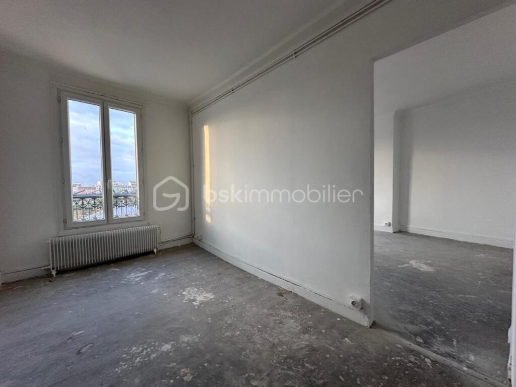 À VENDRE – Charmant appartement avec vue dégagée sur la Basilique du Sacré-Cœur – Paris – 2 pièces – 1 chambre – 35 m²