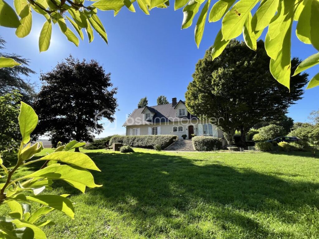 Magnifique maison de caractère sur son splendide parc arboré – 9 pièces – 6 chambres – 258 m²