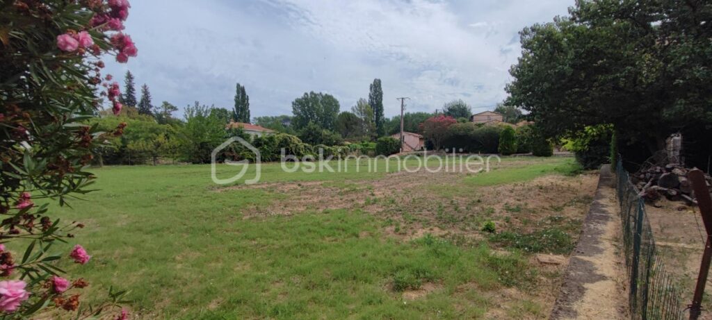 Maison 185 m2 à fort potentiel sur 3600 M2 – 7 pièces – 3 chambres – 120 m²