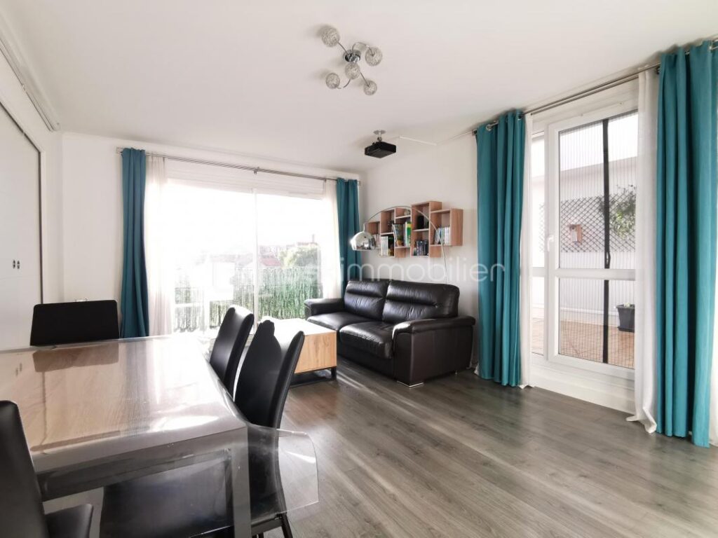 Beau T4 avec terrasse – 4 pièces – 3 chambres – 89 m²