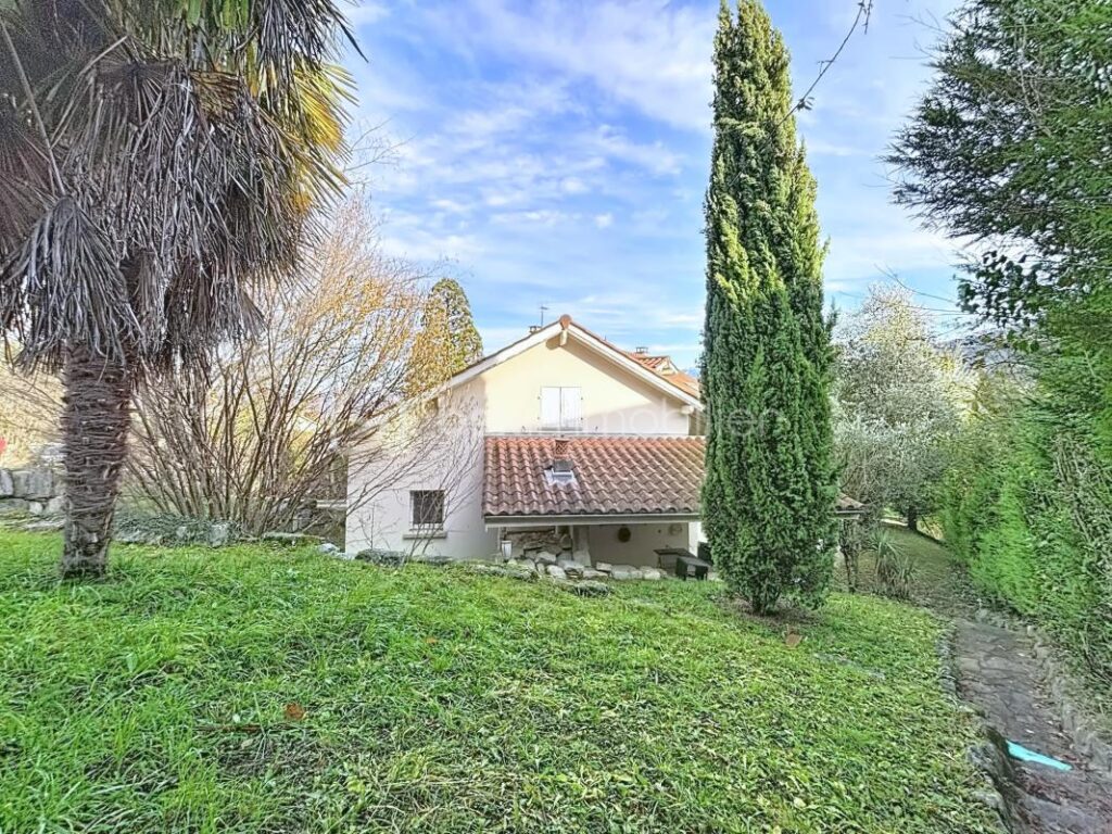 Spacieuse maison dans secteur calme, à 5min de Varces – 5 pièces – 4 chambres – 183 m²