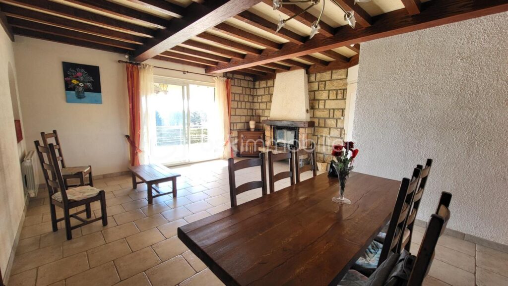 Maison t6 144 m2 avec terrain 6568 m2 – 6 pièces – 4 chambres – 144 m²