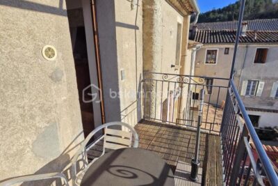 3 pièces 85 m2, balcon, garage – 3 pièces – 2 chambres – 70 m²