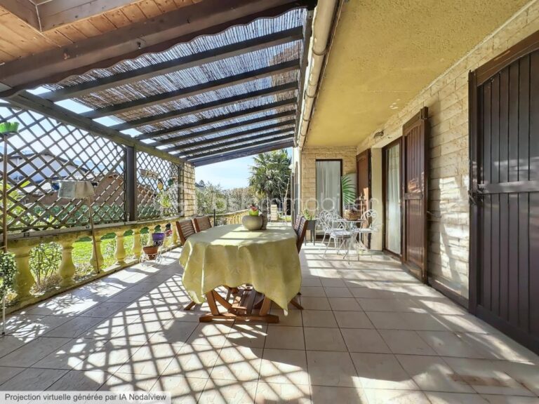 Maison familiale au calme avec terrasse et garage – Moirans (Chemin des Mûriers – 5 pièces – 3 chambres – 146 m²