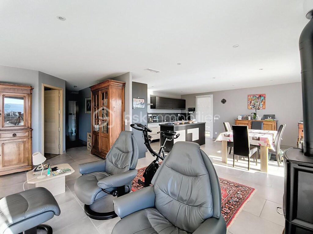 Maison contemporaine 122m² avec dépendance 85m² – Vue Panoramique – Saint-Vincent-d’Olargues (34390) – 5 pièces – 3 chambres – 122 m²