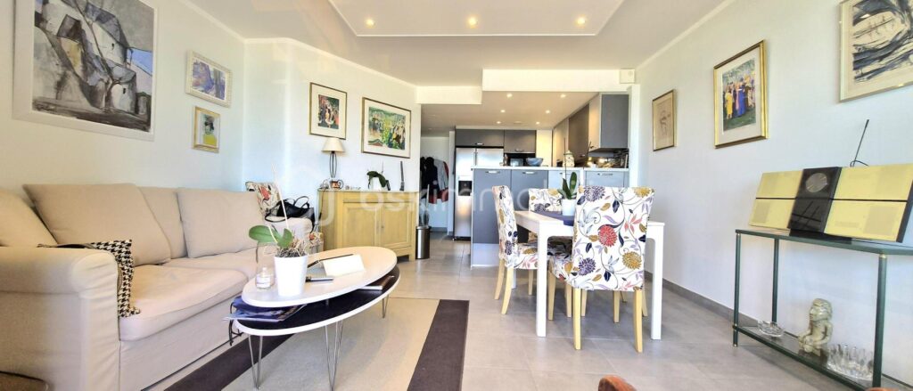 Bien exceptionnel à la vente – Magnifique T3 de 70m2 en front de mer – 3 pièces – 2 chambres – 58 m²