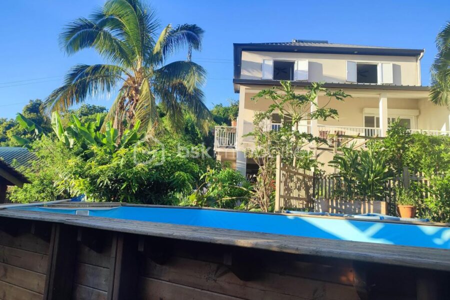 Maison à vendre à La possession — Vue mer — photo 3