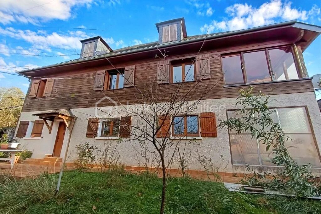 Maison familiale idéal famille, personnes âgées ou locatif – 5 pièces – 3 chambres – 170 m²