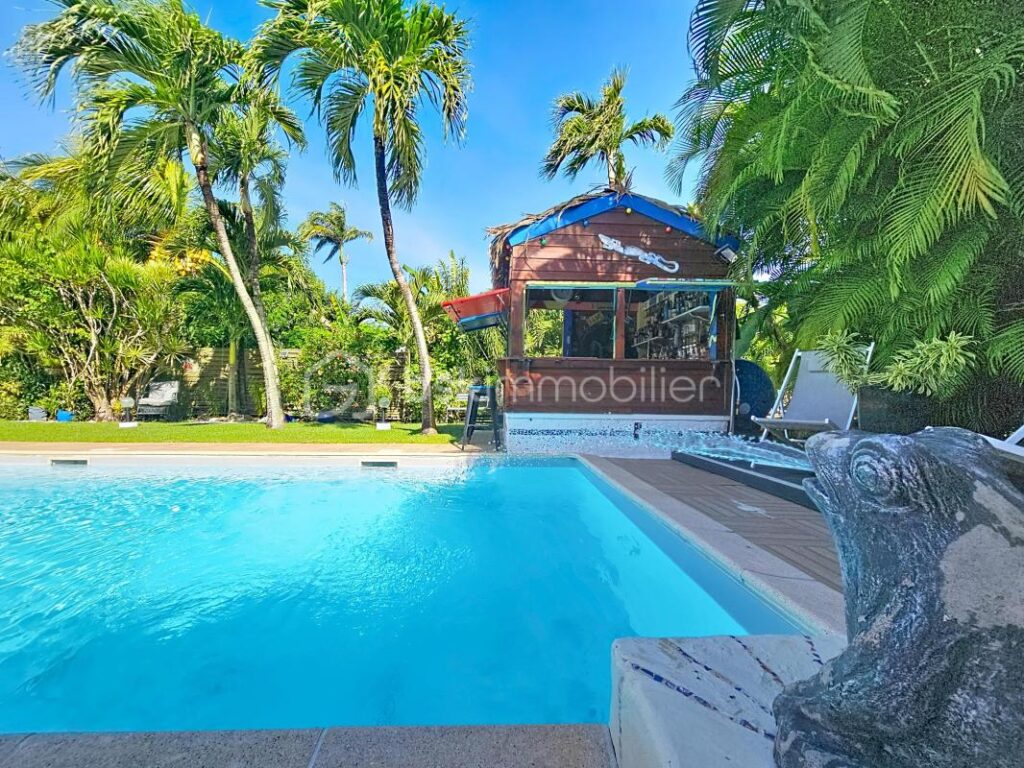 Villa avec piscine 3 chambres , parcelle 1000 m2 – 4 pièces – 3 chambres – 120 m²