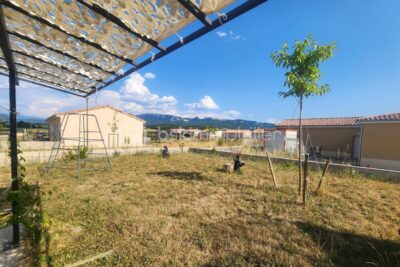 Maison provençale récente – 4 pièces – 3 chambres – 91 m²