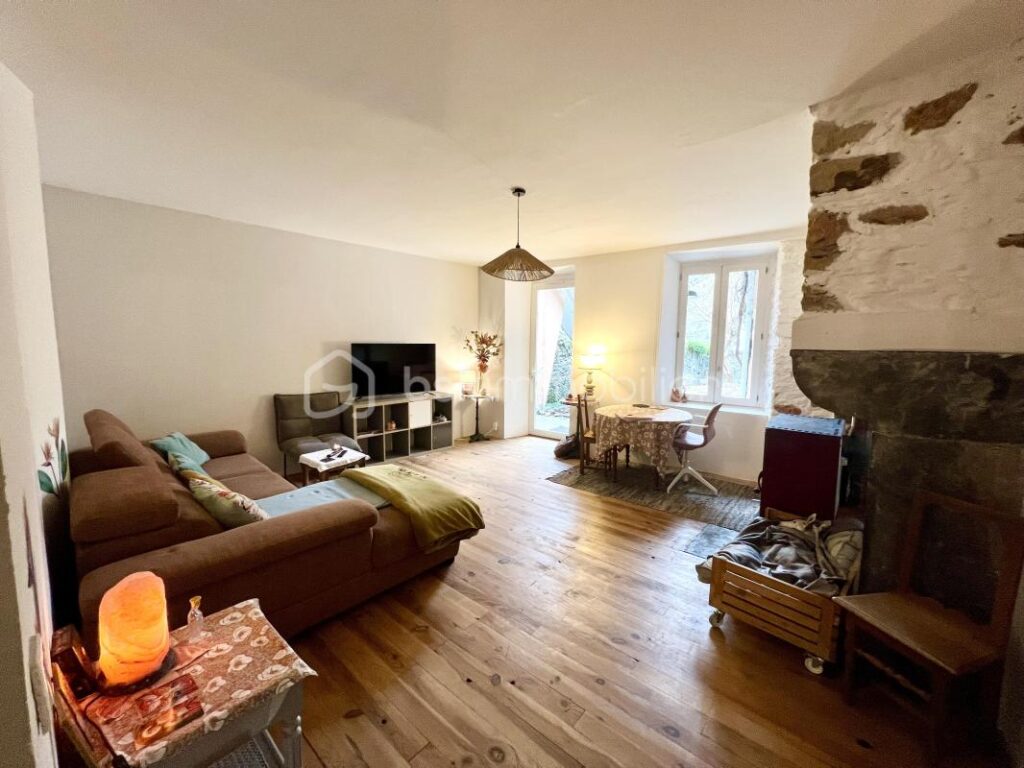 Succombez a une magnifique maison de pierre – 5 pièces – 3 chambres – 172 m²