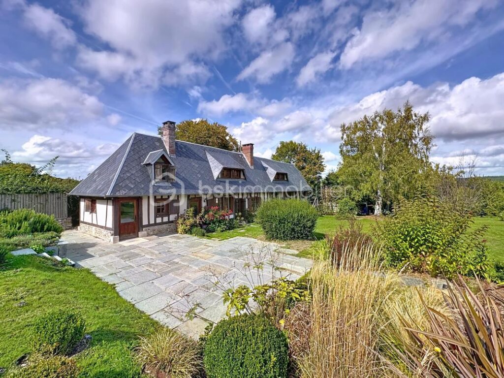 Maison de campagne avec grande dépendance et piscine – 6 pièces – 3 chambres – 129 m²