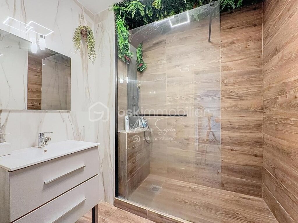 T2 entièrement rénové – 2 pièces – 1 chambre – 42 m²