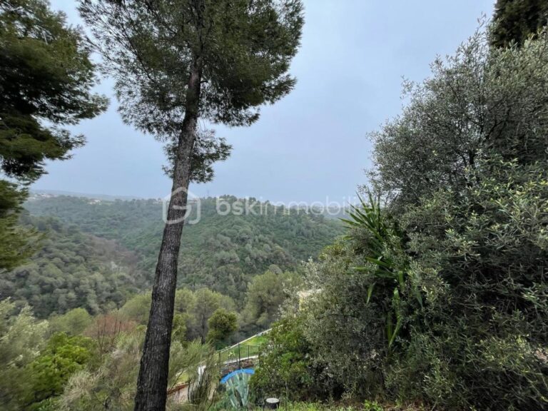 COLOMARS – IDEAL INVESTISSEUR – MAISON EN TRAVAUX INACHEVES – 500M² – TERRAIN 1975 M² – 20 MIN NICE – 6 pièces – 5 chambres – 499 m²