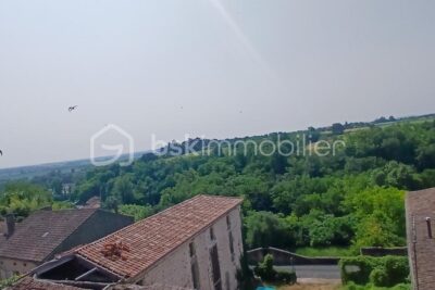 Maison Tour Historique – 4 pièces – 3 chambres – 120 m²