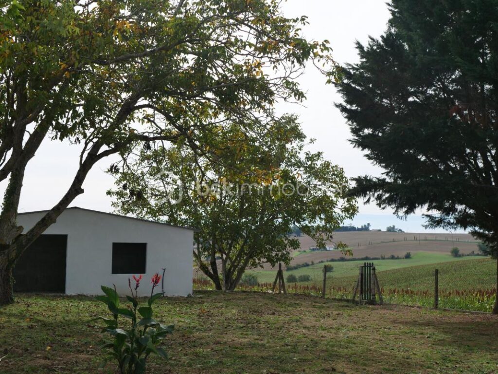 Maison lumineuse aux portes de Toulouse – 7 pièces – 2 chambres – 142 m²