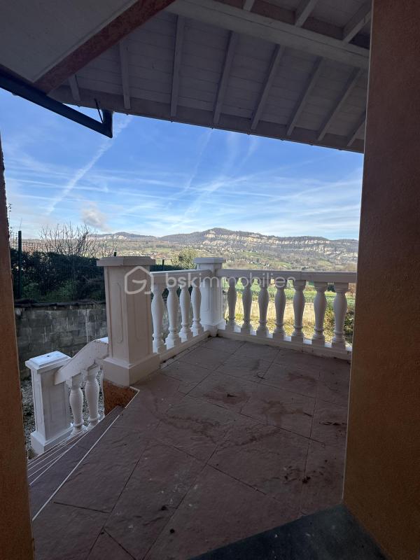 Maison individuelle à Domessin – 142,50 m² habitables – Terrain clos de 1 270 m² – 5 pièces – 3 chambres – 140 m²