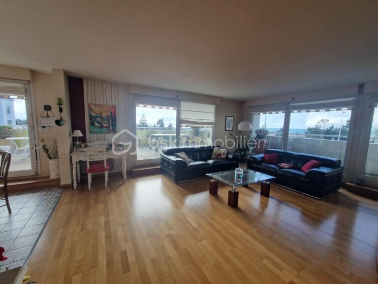 CHARMANT APPARTEMENT – 5 pièces – 3 chambres – 105 m²