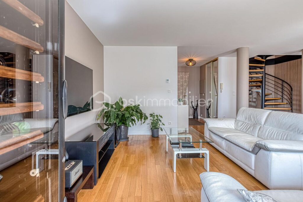 Duplex 5 pièces – Dernier étage – 5 pièces – 4 chambres – 132 m²