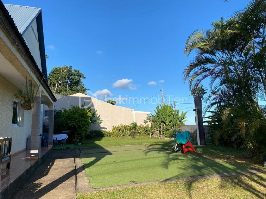 Maison de 165m² – 7 pièces – 6 chambres – 165 m²