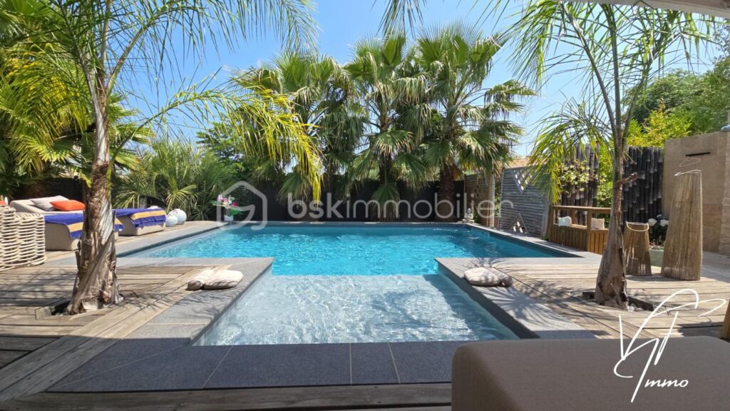 A vendre : Maison d’Architecte, studio indépendant, Piscine, au Beausset, Var – 6 pièces – 5 chambres – 200 m²