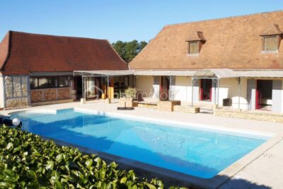 ANCIENNE FERME RÉNOVÉE – 7 pièces – 5 chambres – 316 m²