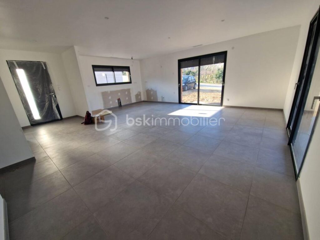 Maison neuve – Disponible en février 2025 – 4 pièces – 3 chambres – 135 m²