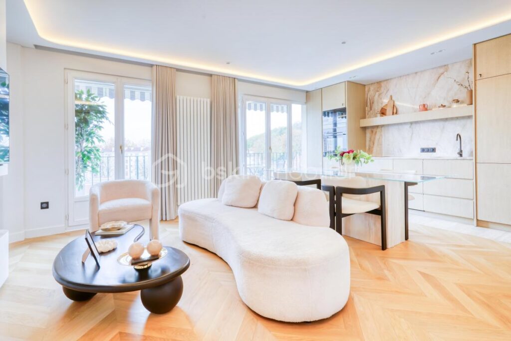 Pantin – 3 pièces – 62 m² – Dernier étage – Parking – Meublé – 3 pièces – 2 chambres – 62 m²