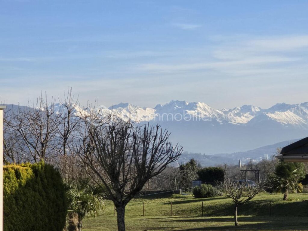 Terrain 490 m² – Le Bourget du Lac – Vue sur le lac du Bourget et Belledonne – NR pièces – NR chambres – 490 m²