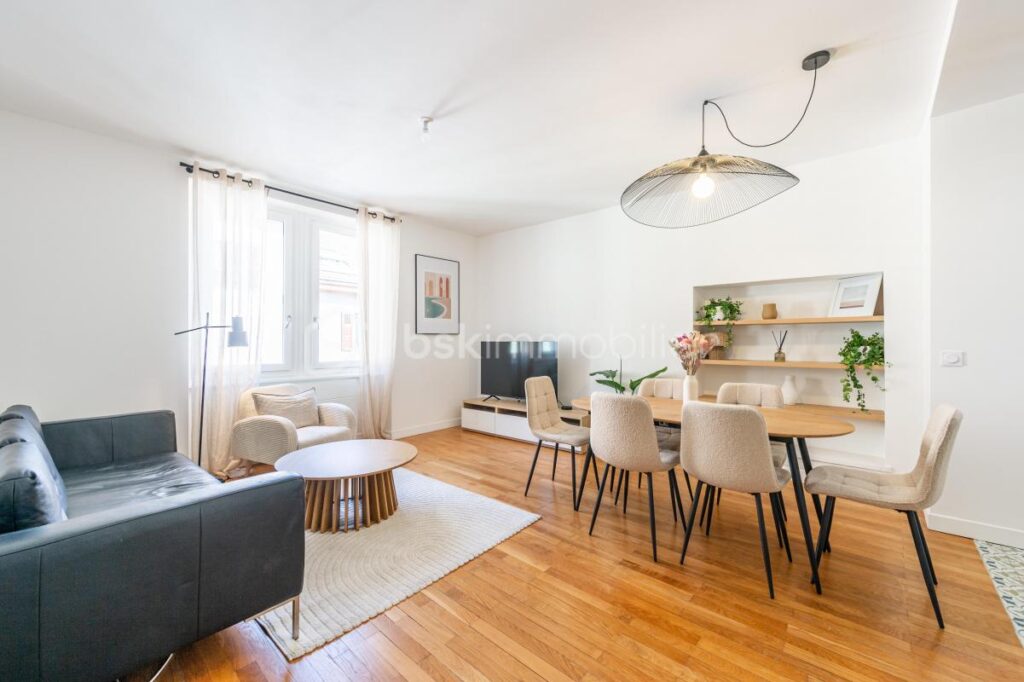 EXCLUSIVITE SUPERBE APPARTEMENT TRIPLEX 127 M2 CENTRE VILLE ANNECY – 6 pièces – 4 chambres – 127 m²