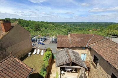 Vends Maison en Plein Cœur du Centre Ville de Belvès avec Terrasse Couverte & Jardin – 4 pièces – 3 chambres – 108 m²