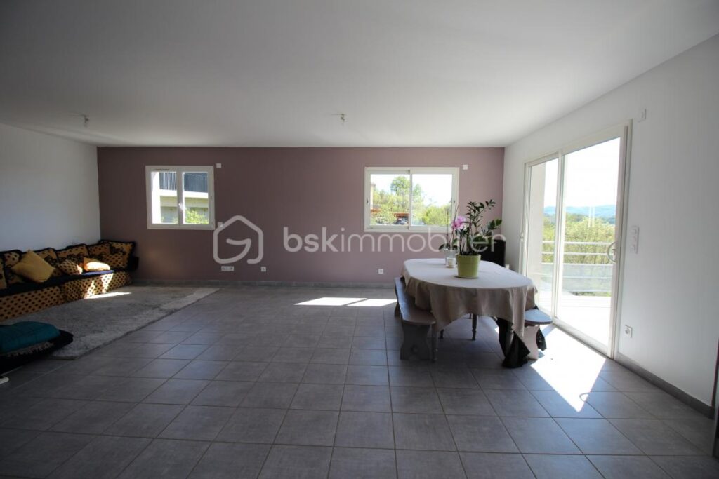 Maison Familiale ou Investissement – 7 pièces – 4 chambres – 171 m²