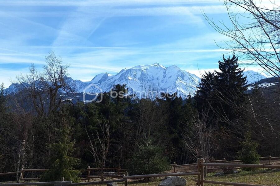 Terrain à vendre à Combloux