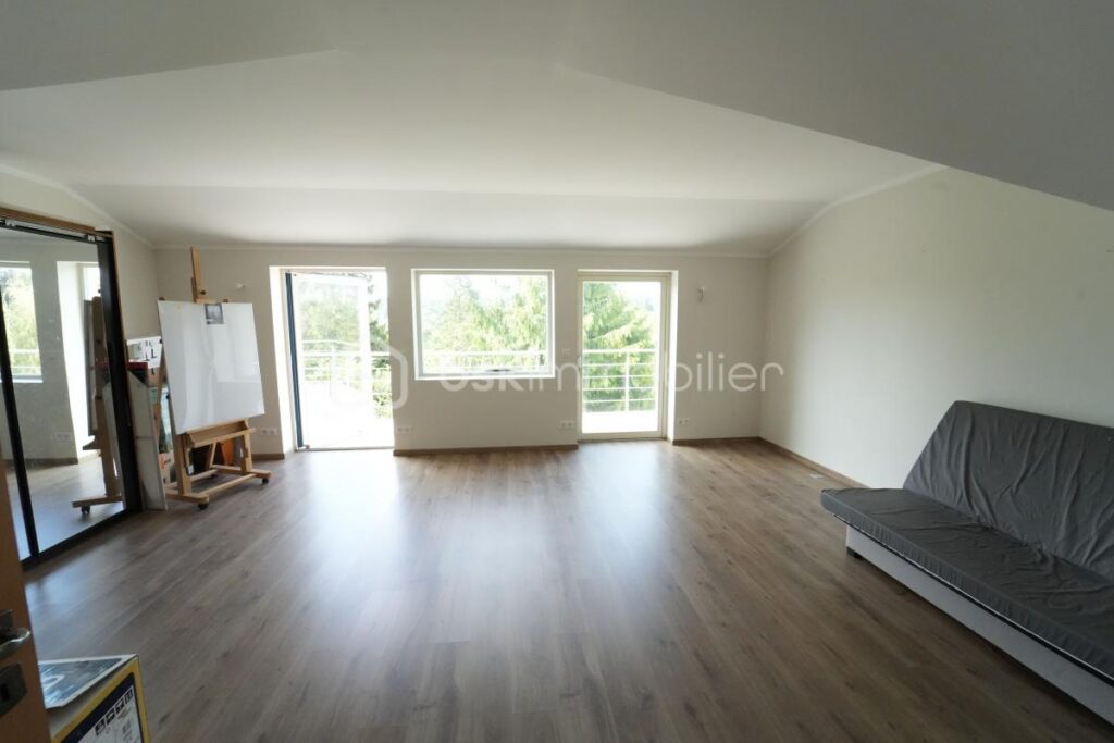 Maison d’architecte à CHARTRETTES de 195m² – 6 pièces – 4 chambres – 195 m²