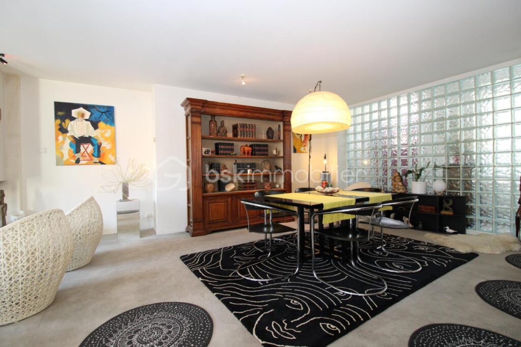 Maison 205 m2 5 ch – 7 pièces – 5 chambres – 205 m²