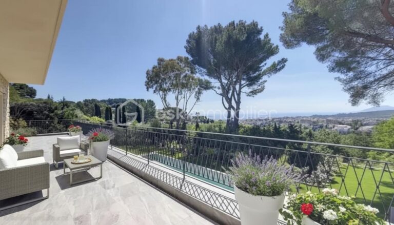 Mougins / Cannes – Vue mer exceptionnelle – 10 pièces – 5 chambres – 370 m²