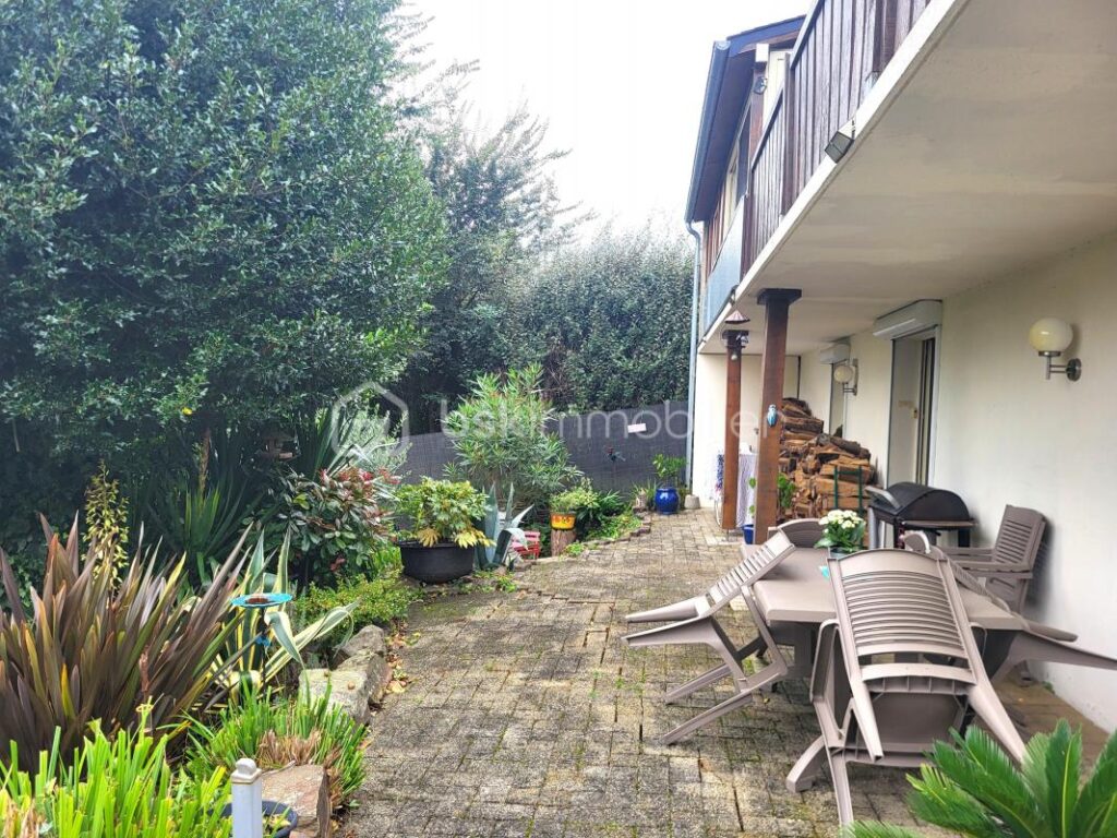 Maison au bord de l’eau ! – 4 pièces – 2 chambres – 130 m²