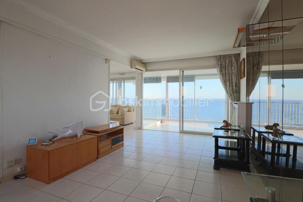 À VENDRE(06) CANNES- Appartement vue mer exceptionnelle, 3 pièces 80 m2 Habitables ! – 3 pièces – NR chambres – 68 m²