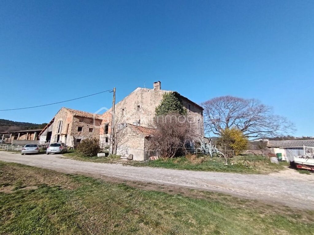 Corps de ferme à Rénover – 4 pièces – 3 chambres – 115 m²