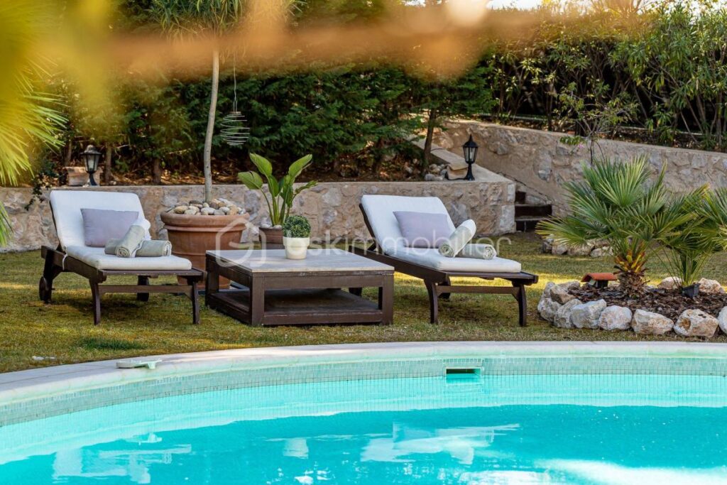 Saint Paul de Vence belle propriété au calme 6 chambres – 10 pièces – 6 chambres – 490 m²