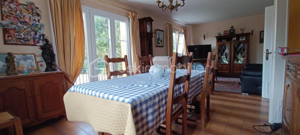 Maison familale – 8 pièces – 6 chambres – 130 m²